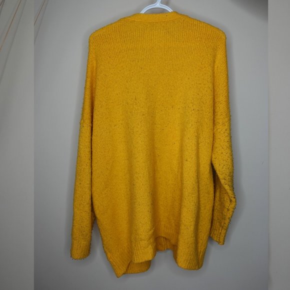 Urban Outfitters Oversized Thick Yellow Cardigan - Picture 2 of 4
